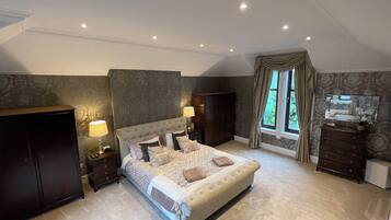 3 bedrooms, free WiFi, bed sheets