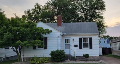 Great Location - 3 miles to Cedar Point Park, 2.8 miles to CP Sports Force Park