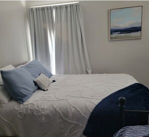 2 Schlafzimmer, Schreibtisch, Bügeleisen/Bügelbrett, WLAN