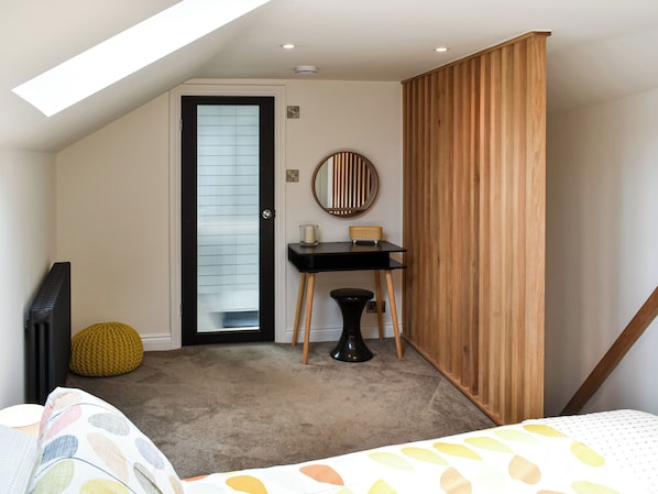 1 bedroom, WiFi (free), bed sheets