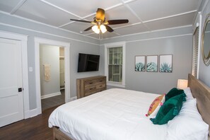 4 Schlafzimmer, Reisekinderbett, WLAN, Bettwäsche