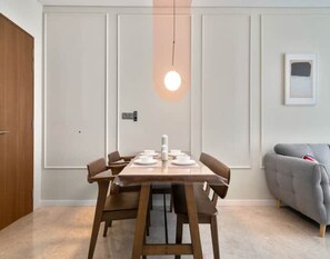 Dining - WEEKLY RENTAL OFFER! Designer 3BR 3-Min Walk KLCC (Kuala Lumpur)