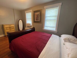 3 soverom, strykejern/-brett, wi-fi og sengetøy