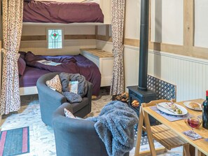 1 sovrum och sängkläder