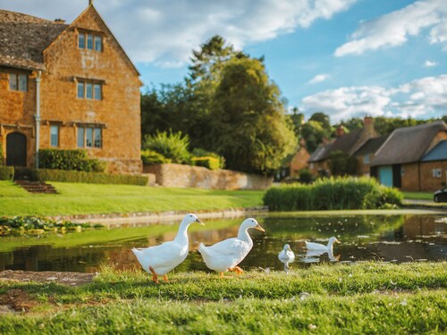 2 bedroom accommodation in Ratley