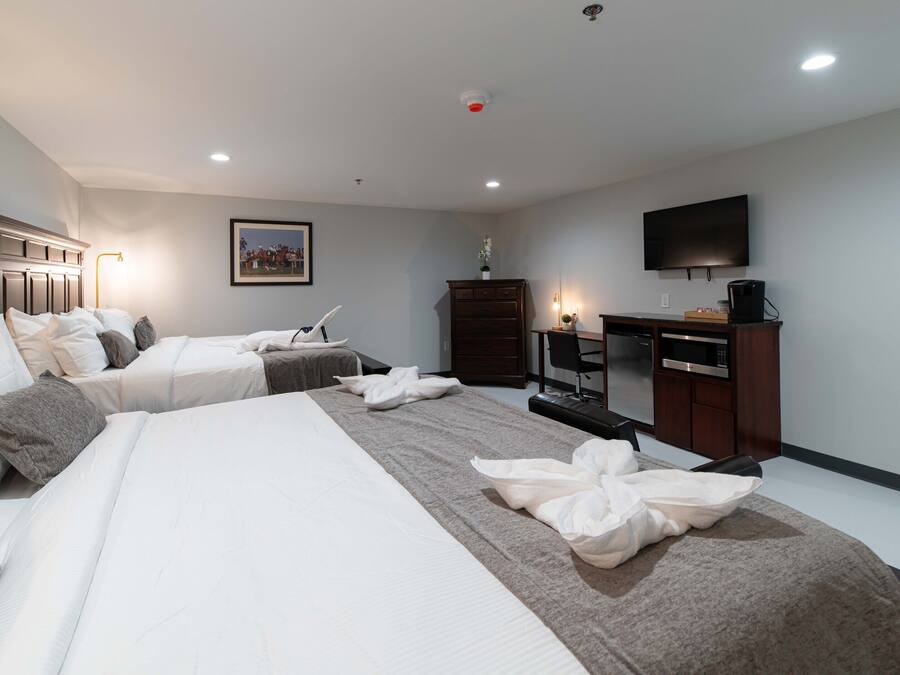 Quarto casal luxo | Cortinas blackout, quartos à prova de som, ferros/tábuas de passar roupa