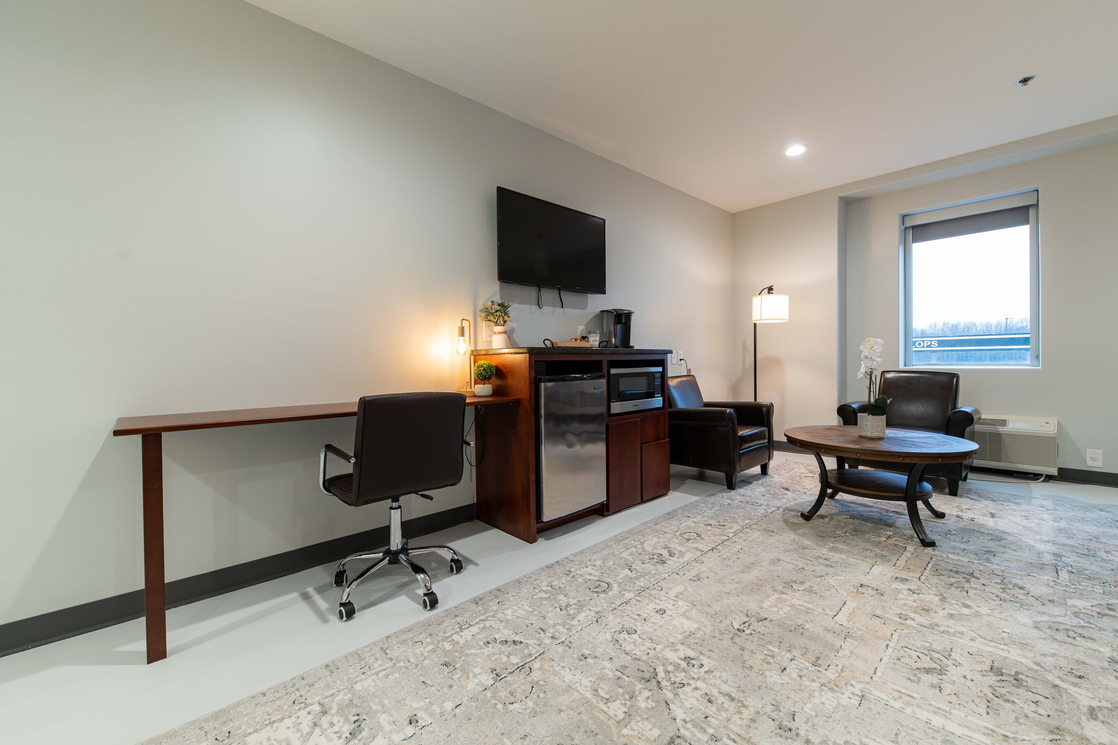 Tirai kedap cahaya, kedap suara, setrika/meja setrika, dan Wi-Fi gratis