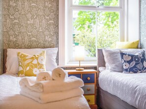 3 bedrooms, free WiFi, bed sheets