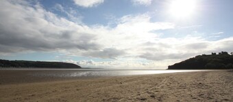 3 bedroom accommodation in Llansteffan