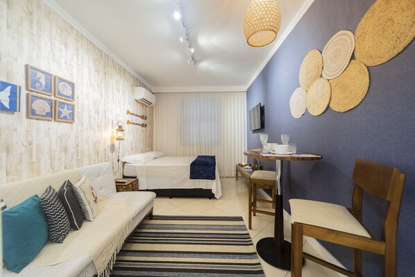 Luxury Studio Suite, 1 Double Bed with Sofa bed, Beach View