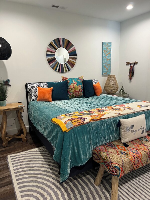 1 habitación, tabla de planchar con plancha, wifi gratis y ropa de cama 