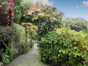 Property grounds - WATER BAILIFFS LODGE (Lumsdale, Tansley Wood, near Matlock)
