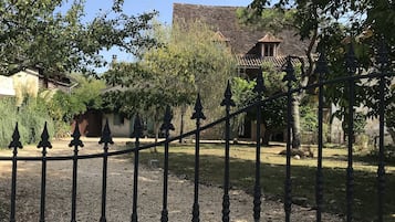 Enceinte de lâhĂ©bergement