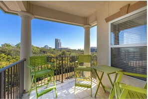Property grounds - 30A Seagrove Beach Townhouse - Beach Setup - 2 Community Pools - Sleeps 8 (Santa Rosa Beach)