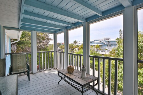 Eclectic North end AMI home with Private pool on Canal!