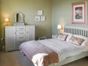3 quartos, Wi-Fi de cortesia, roupa de cama