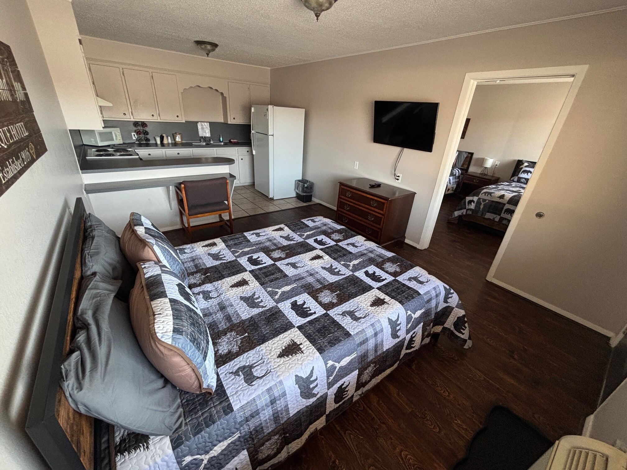 Family Room | Private kitchenette | Microwave, coffee/tea maker, freezer