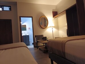 Standard Double Room | Bathroom