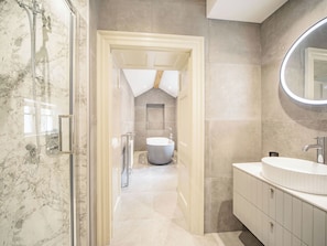 Towels - 4 bedroom accommodation in Armathwaite, near Carlisle (Armathwaite, near Carlisle)