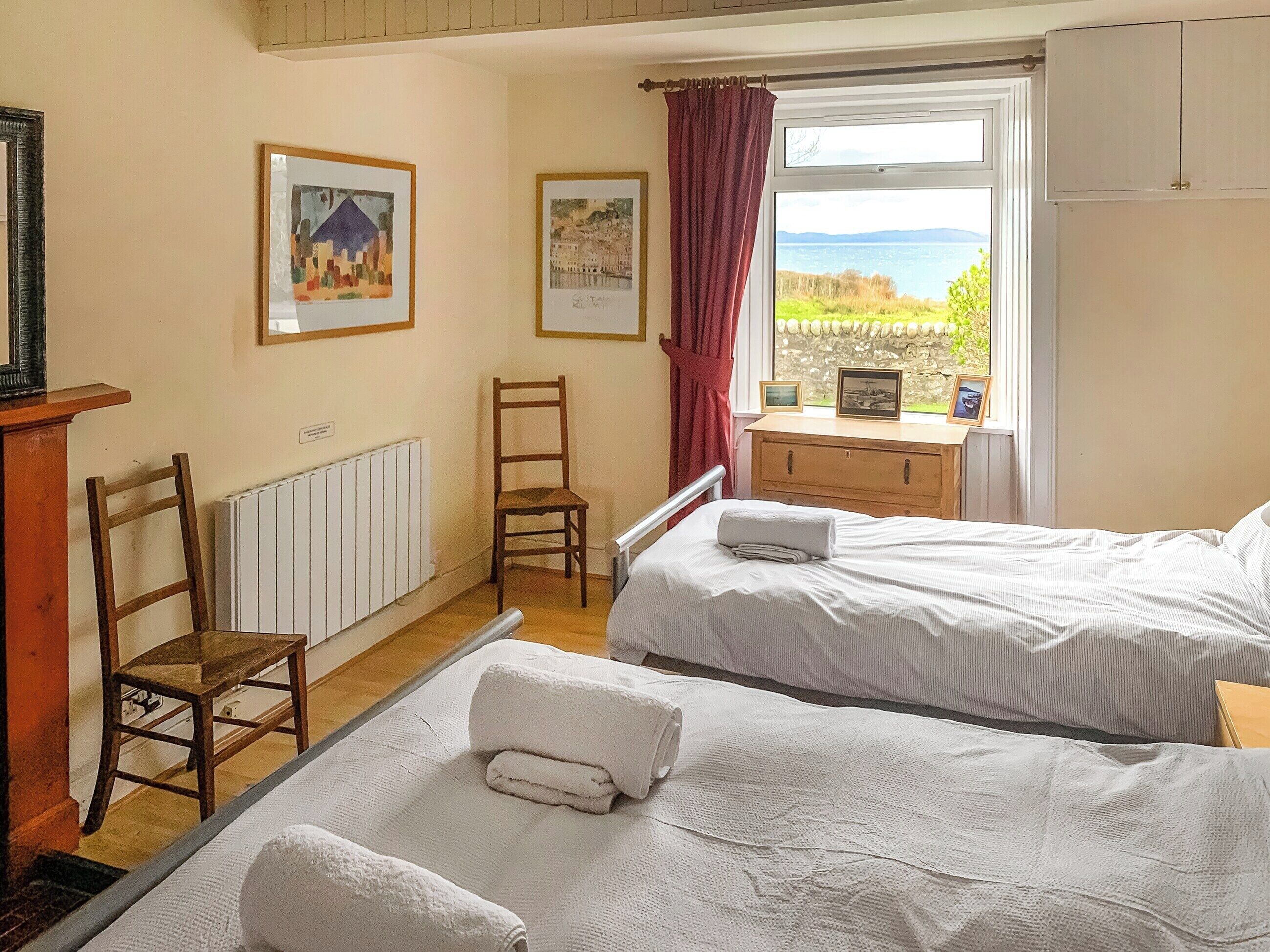 2 habitaciones, wifi gratis y ropa de cama 