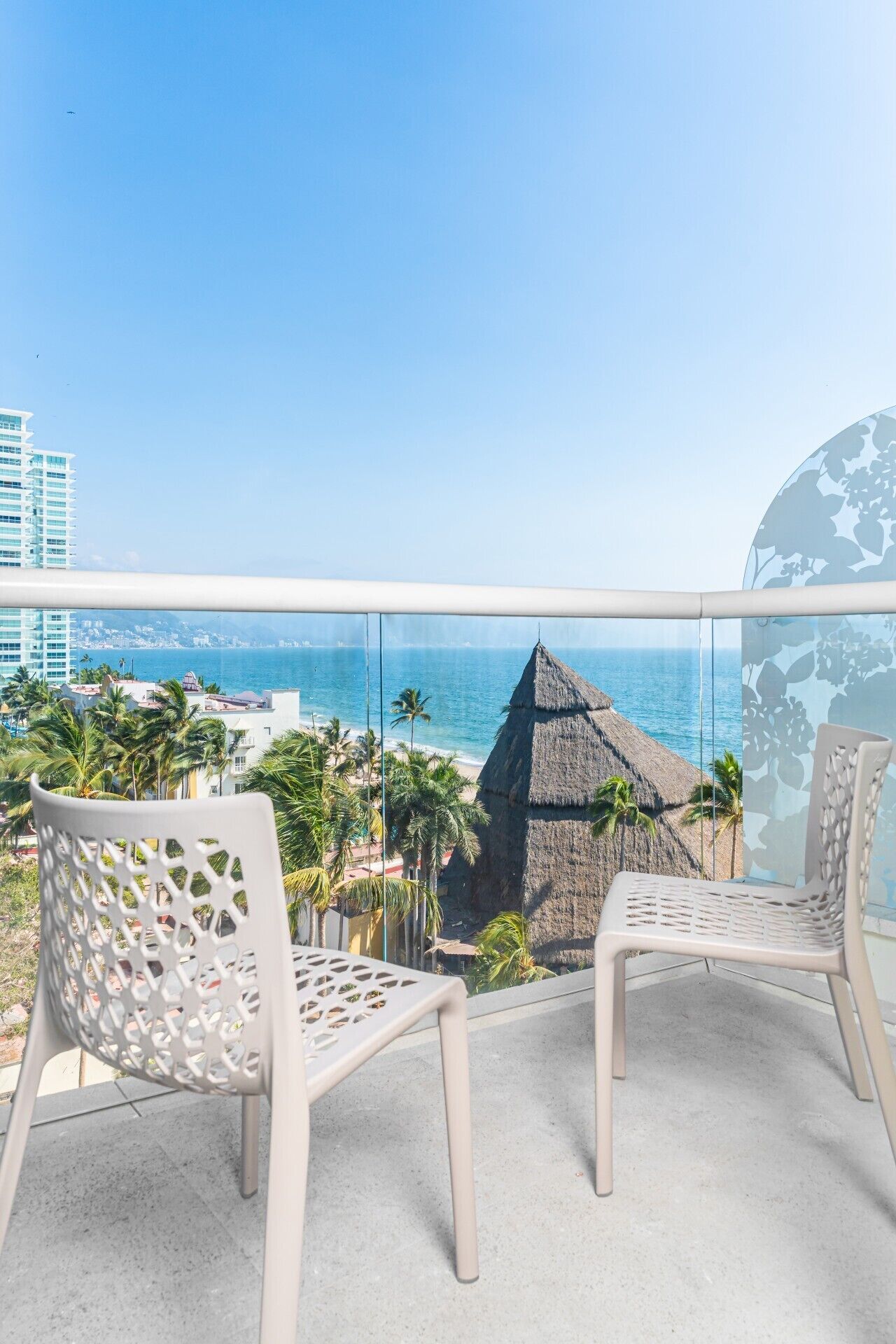 Free minibar, in-room safe, laptop workspace, blackout curtains