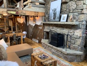 Smart TV, fireplace