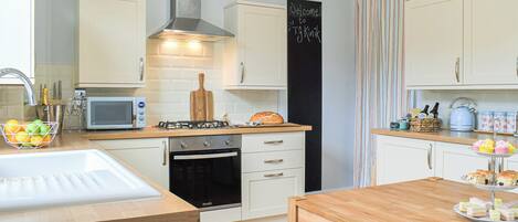 Lave-vaisselle, chaise haute