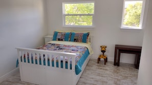 3 Schlafzimmer, Schreibtisch, WLAN