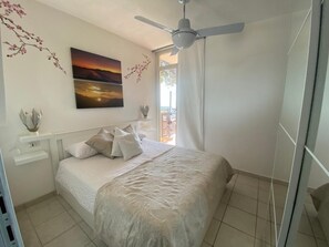 3 bedrooms, iron/ironing board, free WiFi, bed sheets - Newly remodeled beach house with breathtaking views of the sea- close to beaches (rio nell'elba, localita Padre Eterno)