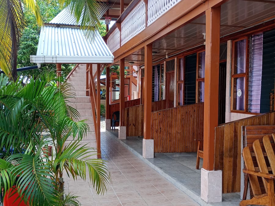 Fachada de la propiedad