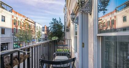 Pet-Friendly Historic Downtown 2BR Loft 1 block from riverwalk, walk everywhere