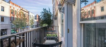 Pet-Friendly Historic Downtown 2BR Loft 1 block from riverwalk, walk everywhere