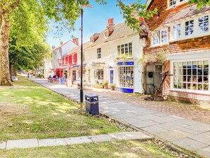 Exterior - 3 bedroom accommodation in Tenterden (Tenterden)