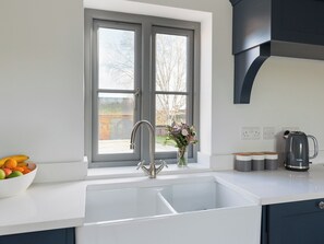 Dishwasher, cookware/dishes/utensils