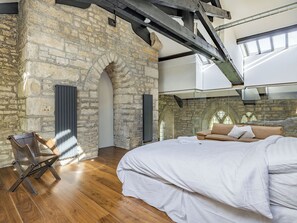4 bedrooms, free WiFi, bed sheets - St Margaret's Church (High Bentham, near Ingleton)