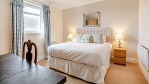 Room - 1 bedroom accommodation in Raglan, near Usk (Raglan, near Usk)