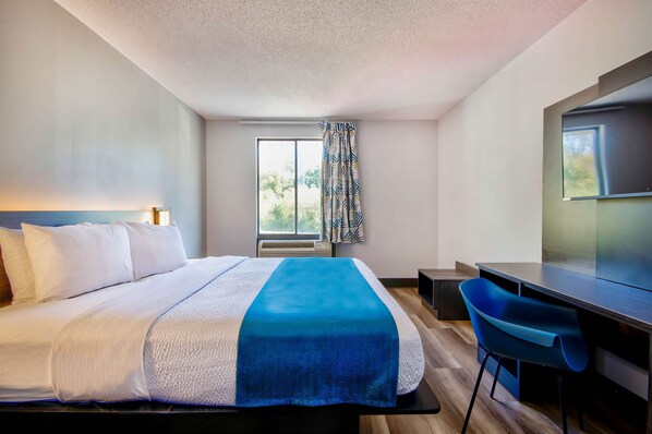 Blackout drapes, WiFi, bed sheets - Motel 6 Jeffersonville, In - Louisville (Clarksville)