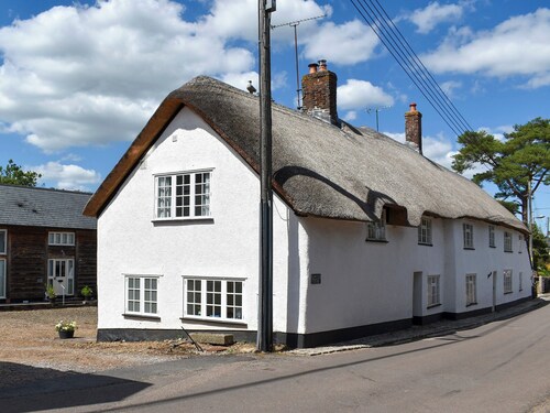 2 bedroom accommodation in Kentisbeare, Cullompton