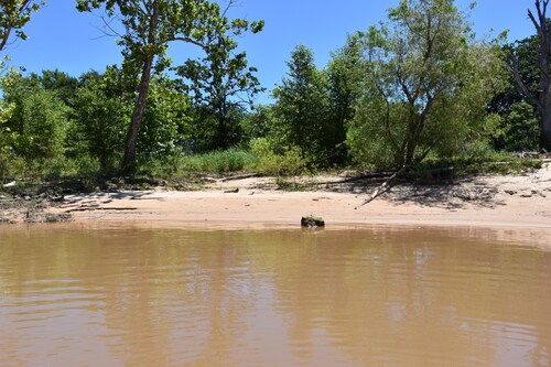OWL LITTLE LAKE HOUSE A FUN WALK TO SANDY BEACH