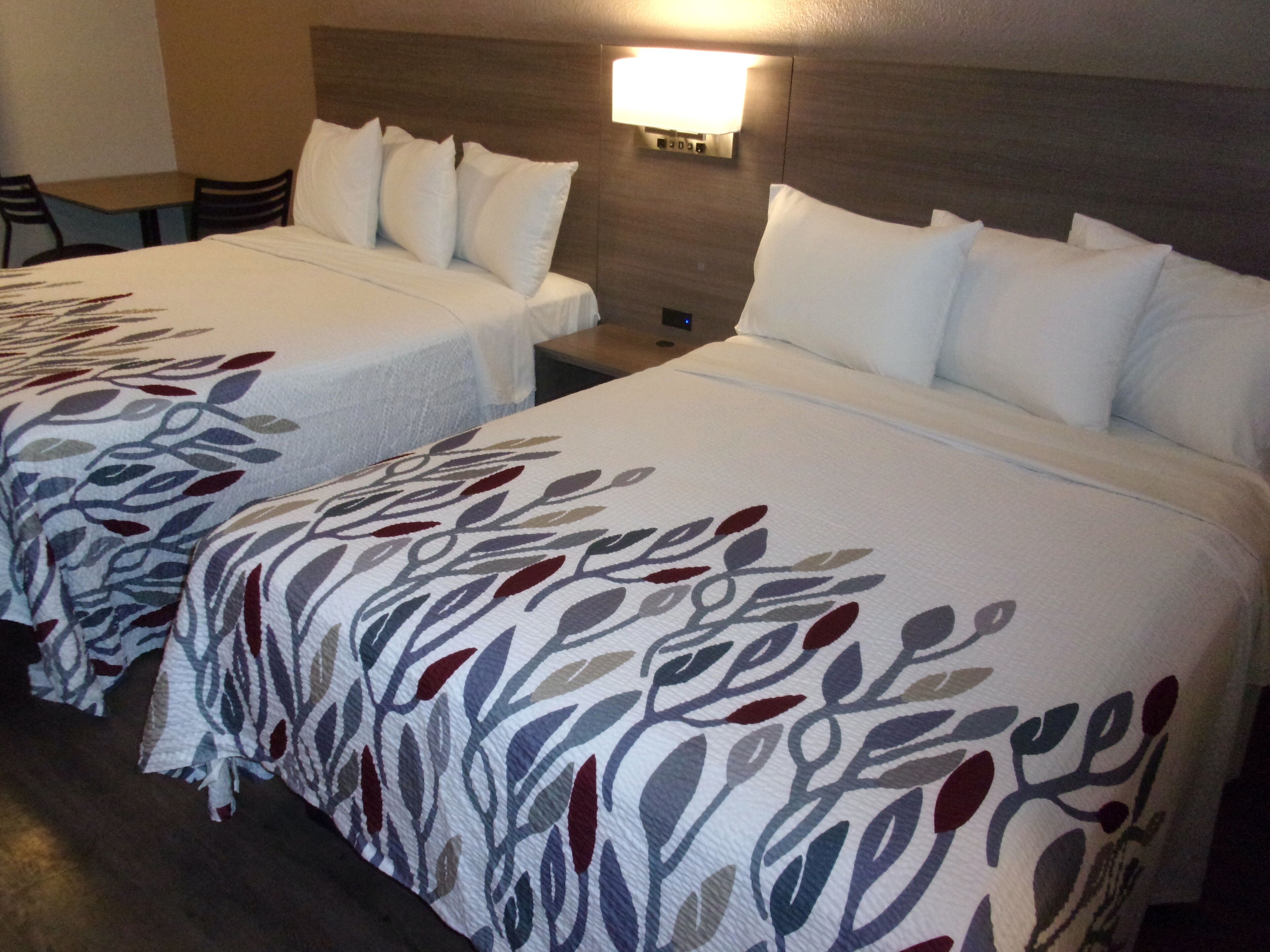 WiFi, bed sheets