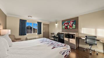 Superior Room, 1 King Bed, Smoking | WiFi, bed sheets