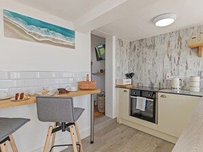 Cookware/dishes/utensils - 2 bedroom accommodation in Dale, near Haverfordwest (Dale, near Haverfordwest)