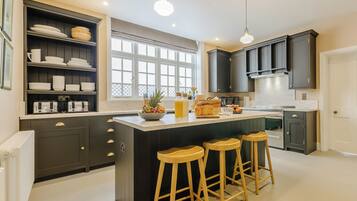 Geschirrspüler, Hochstuhl