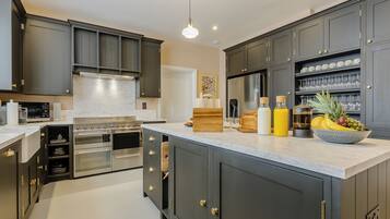 Geschirrspüler, Hochstuhl