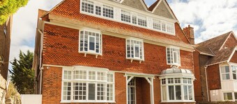 9 Schlafzimmer Unterkunft in Westgate On Sea, near Margate