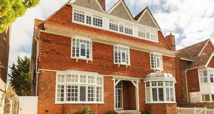 9 bedroom accommodation in Westgate On Sea, near Margate