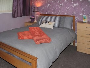 2 bedrooms, free WiFi, bed sheets