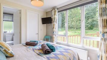 2 bedrooms, free WiFi, bed sheets, wheelchair access