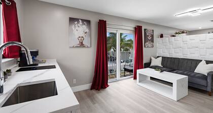 The Tel Hollywood Beach