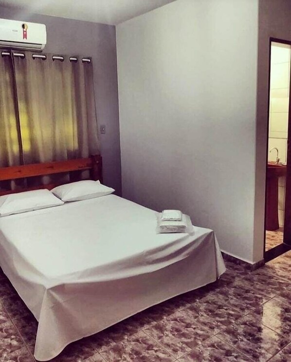 Free WiFi, bed sheets